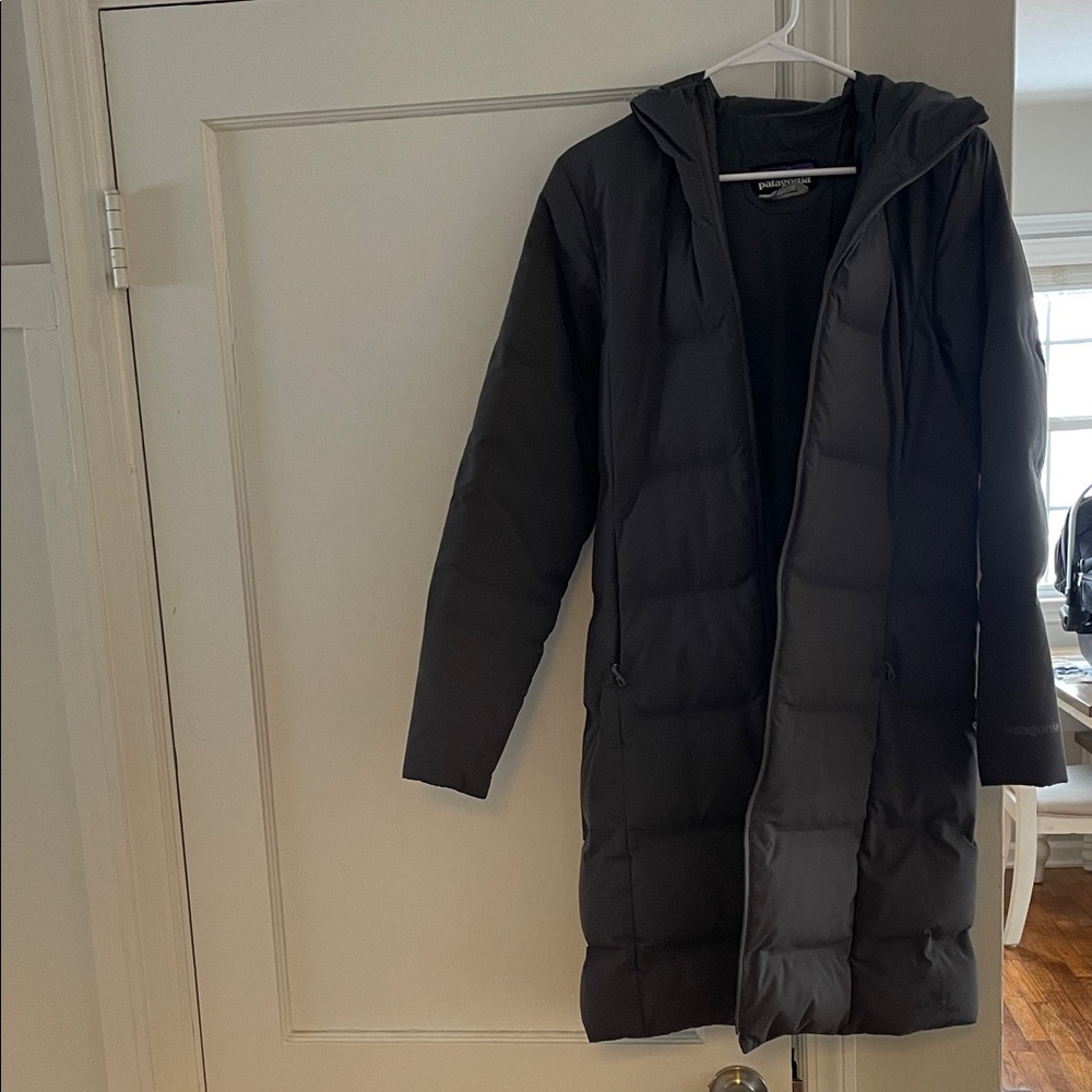 Patagonia Women's Charcoal Parka